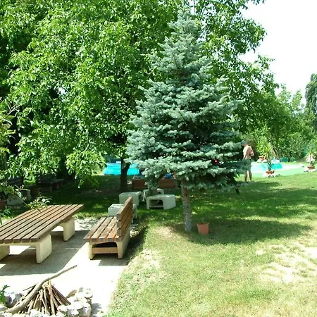 Guest house Zoldhaz Bio Panzio *